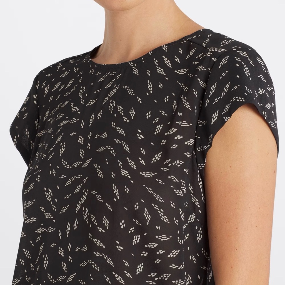 Stitch Fix. Monday Fun. Chic Black Patterned Women's Blouse- EUC